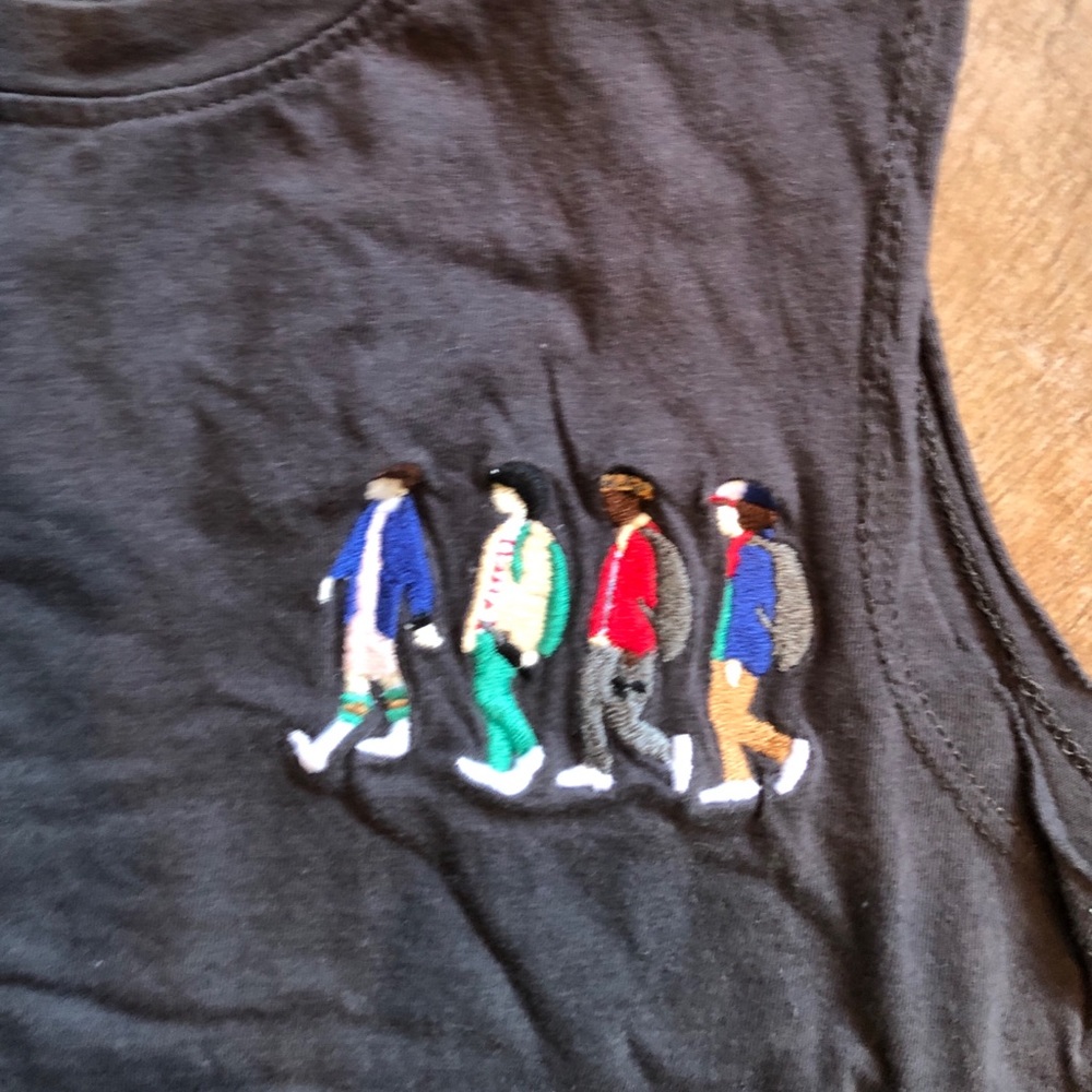 ✴️ Stranger Things Tank - Picture 2 of 3